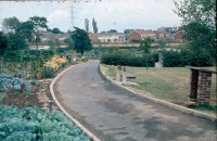 0002265_FourCorners_Photograph_WilfThust_HarryThorpe_ResearchOnAllotmentsInBirminghamSetupByProfessorThorpe_1975_Photo69.jpg