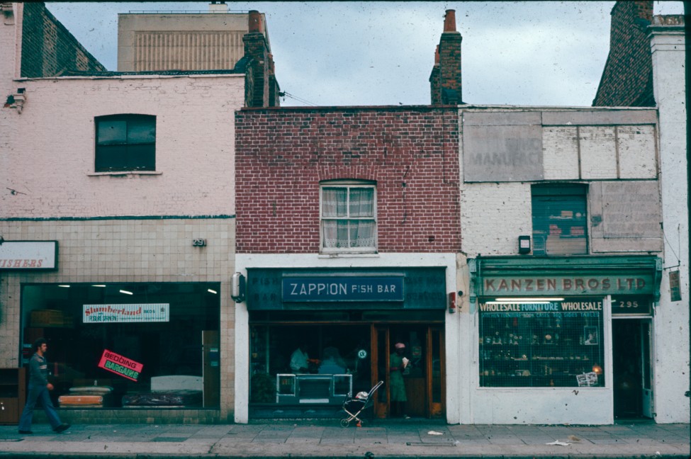 0002286_FourCorners_Photograph_WilfThust_TowerHamlets_1980_Photo02.jpg