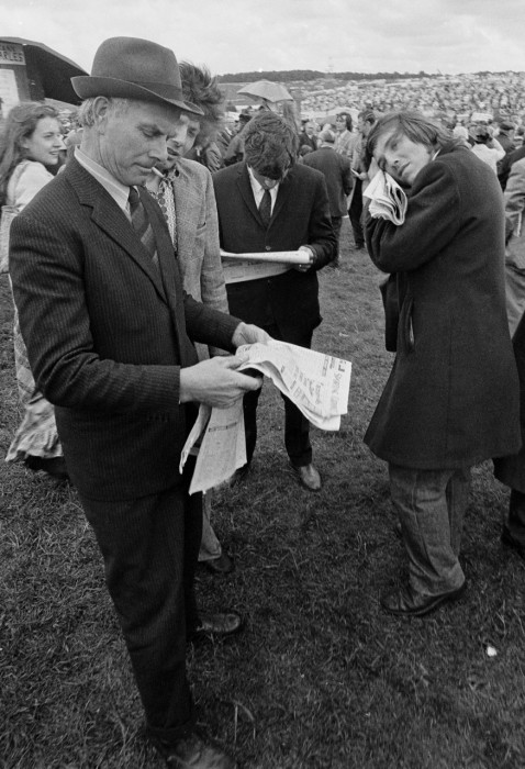 0003745_Photograph_EdBaxter_DerbyDay_1973_EDIT_Photo47.jpg