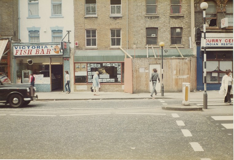 0002687_FourCorners_Photograph_OldBuildingInRomanRoad_1970_1980_02.jpg